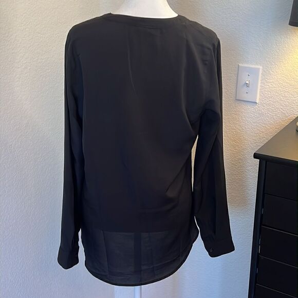Old Navy Long Sleeve Hi-Lo Blouse - Size Small Petite - Picture 2 of 5